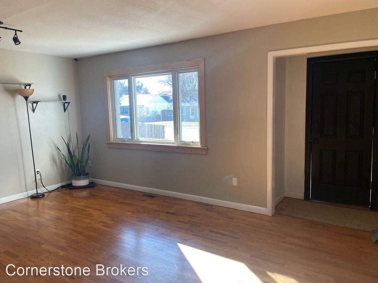 317 Western Ave - Photo 3 of 13