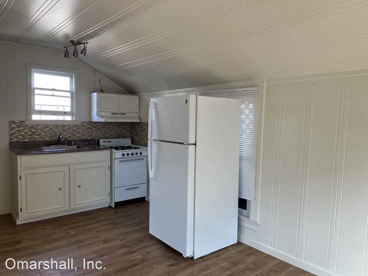 1112 Rhinette Ave - Photo 3 of 8