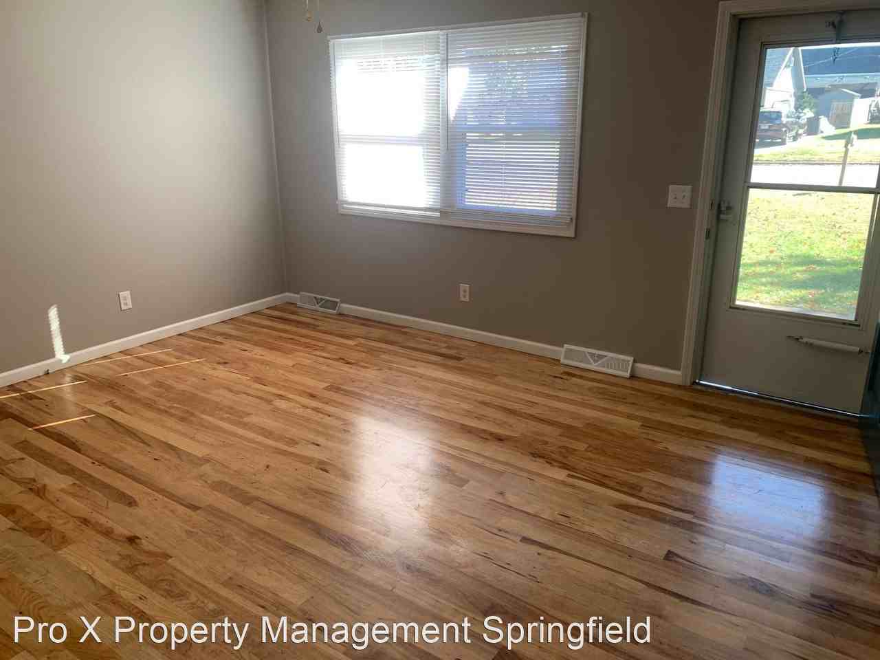 731 W Greenwood St - Photo 2 of 10