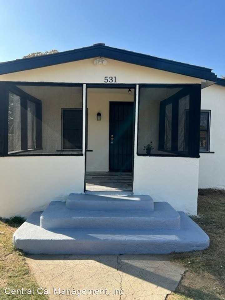 531 Locust St - Photo 2 of 16