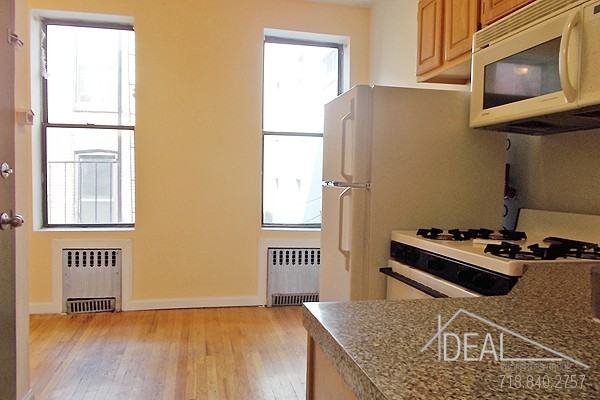 Carroll St #2R - Photo 3 of 9