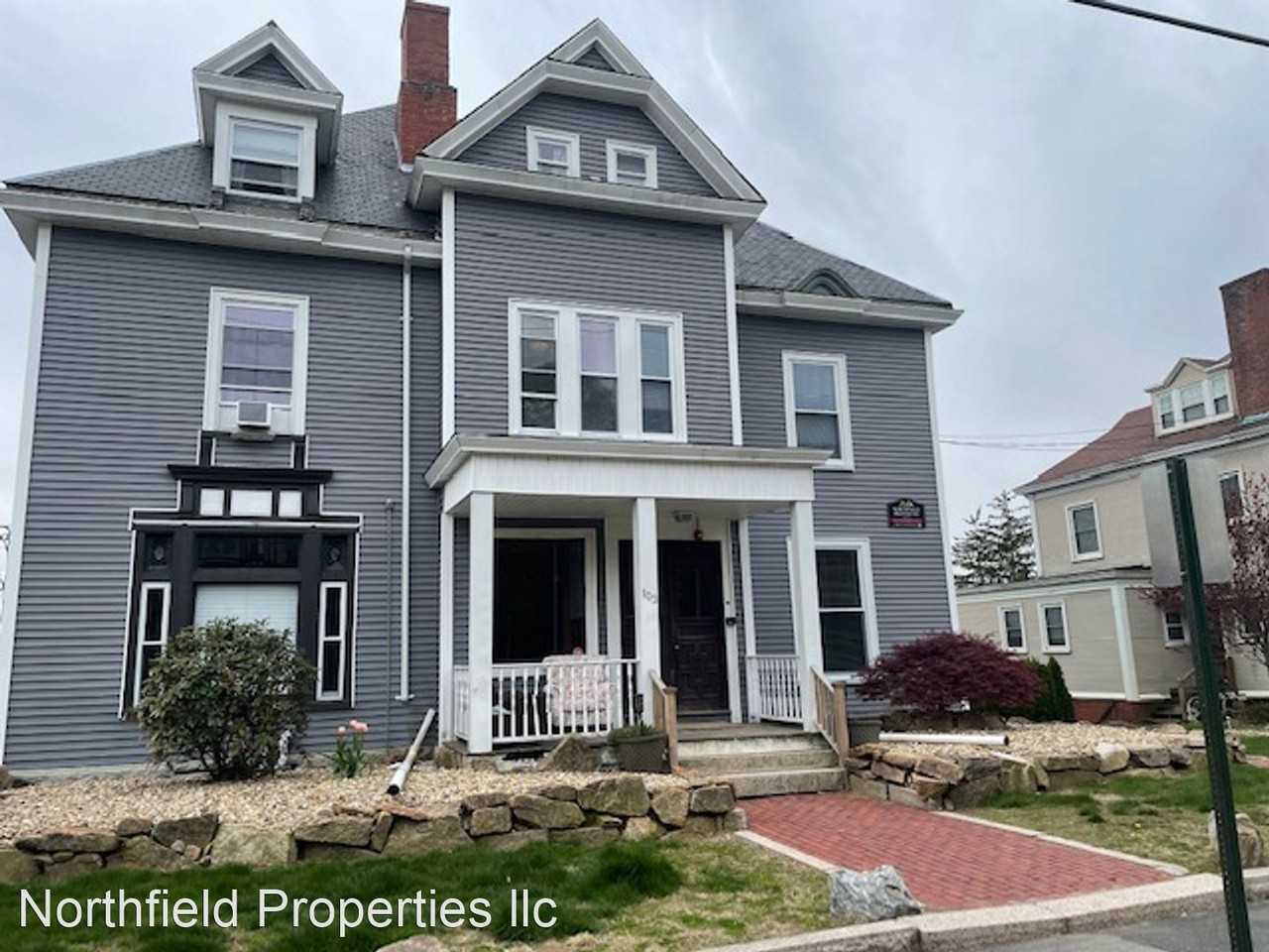 103 Summer St - Photo 2 of 11