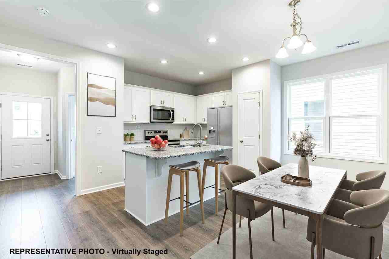 183 Sandpiper St - Photo 2 of 7