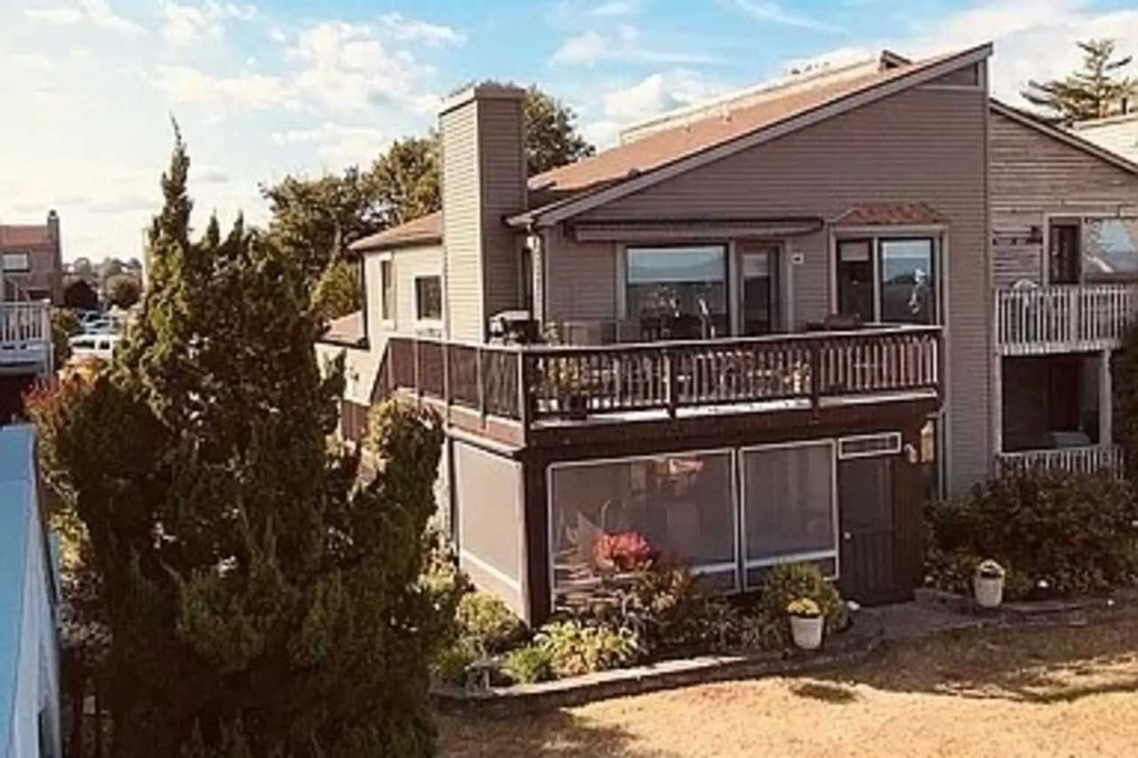 4007 Arcade Ct - Photo 2 of 24