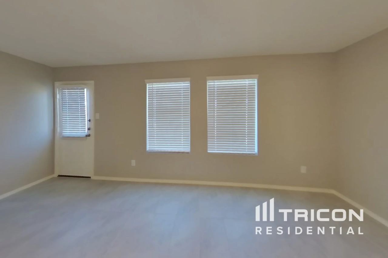 1712 Clairborne Ct - Photo 3 of 16