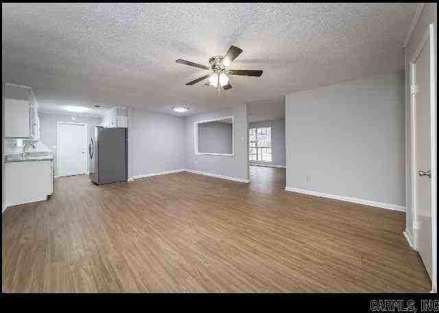 143 Oaklawn Dr - Photo 4 of 22