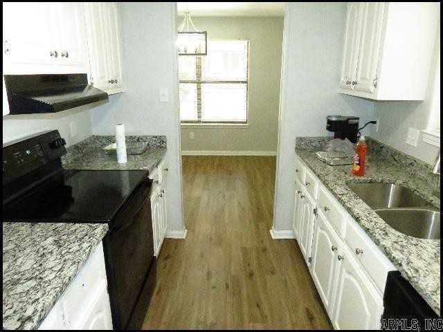 1403 S Schiller St - Photo 3 of 22