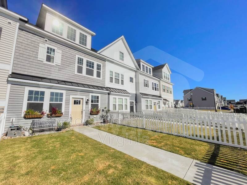 449 Asuza St - Photo 3 of 46