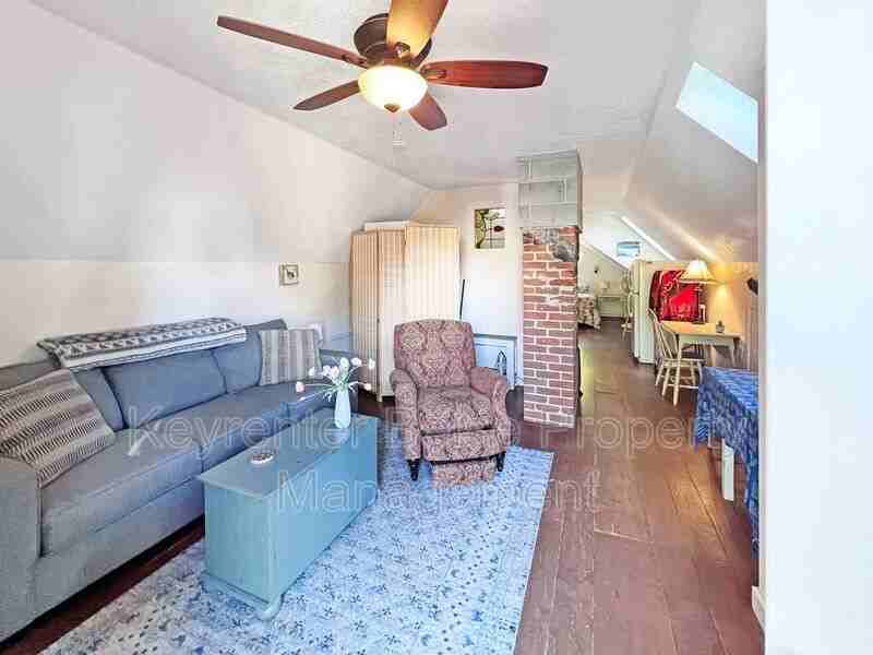 1715 N 12th St #1 - Photo 3 of 15