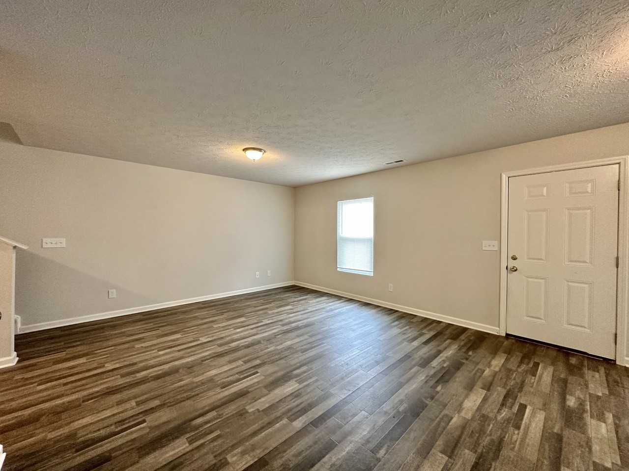 2204 S E St - Photo 2 of 32