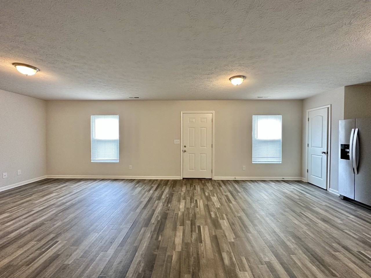 2204 S E St - Photo 3 of 32