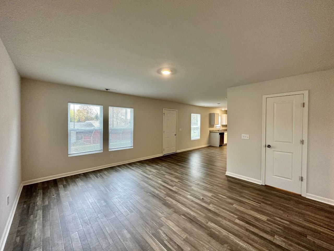 974 Woodland Springs Dr - Photo 3 of 30