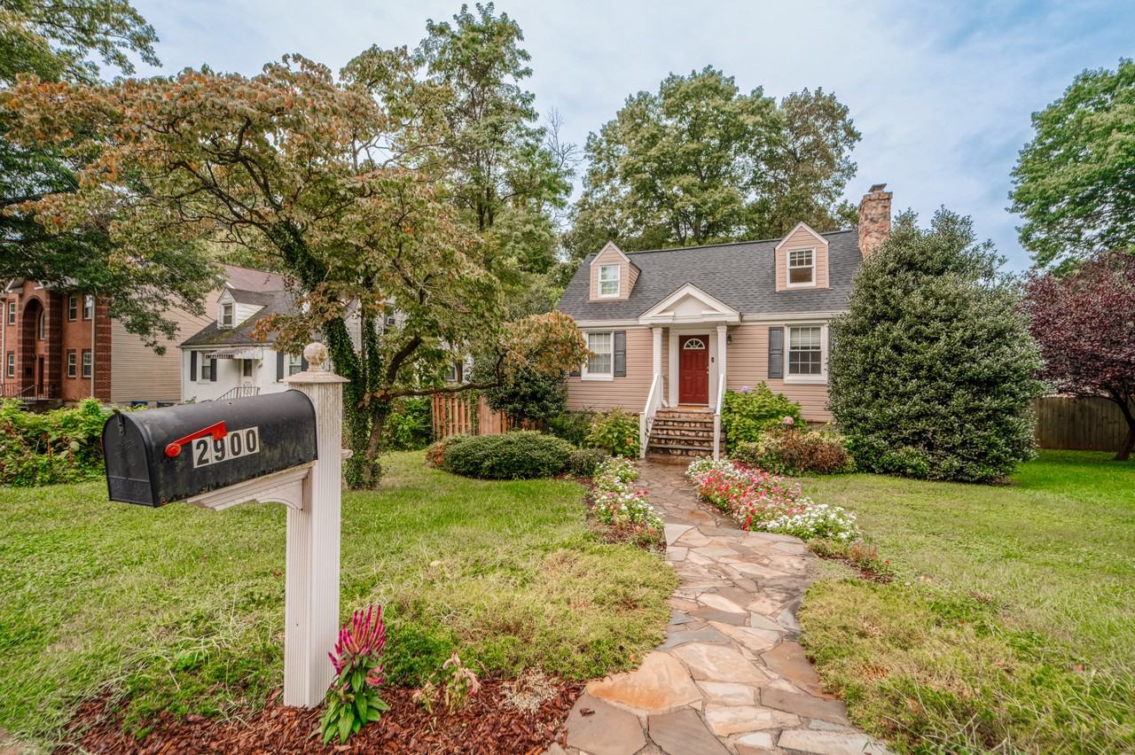 2900 Monroe Pl - Photo 2 of 44