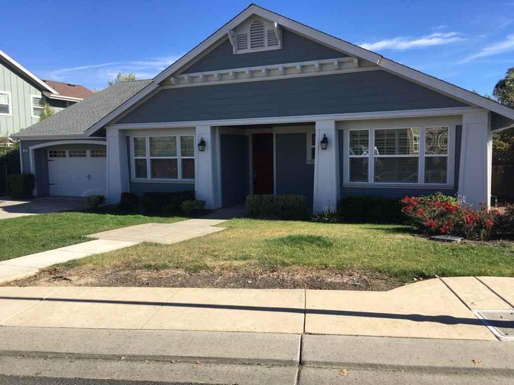 1266 Wrigley St - Photo 2 of 33