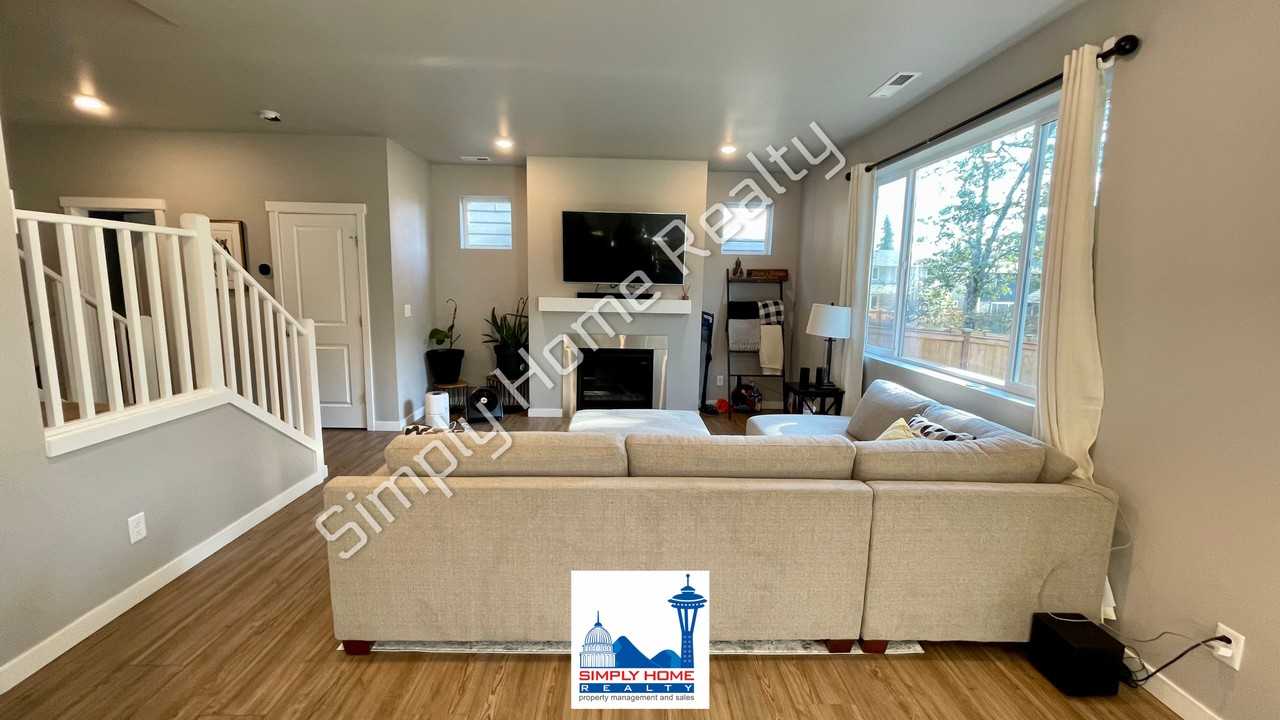929 Vine Maple St Se - Photo 7 of 45