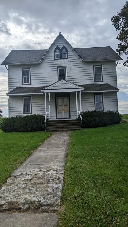 504 Center Hall Rd - Photo 2 of 17