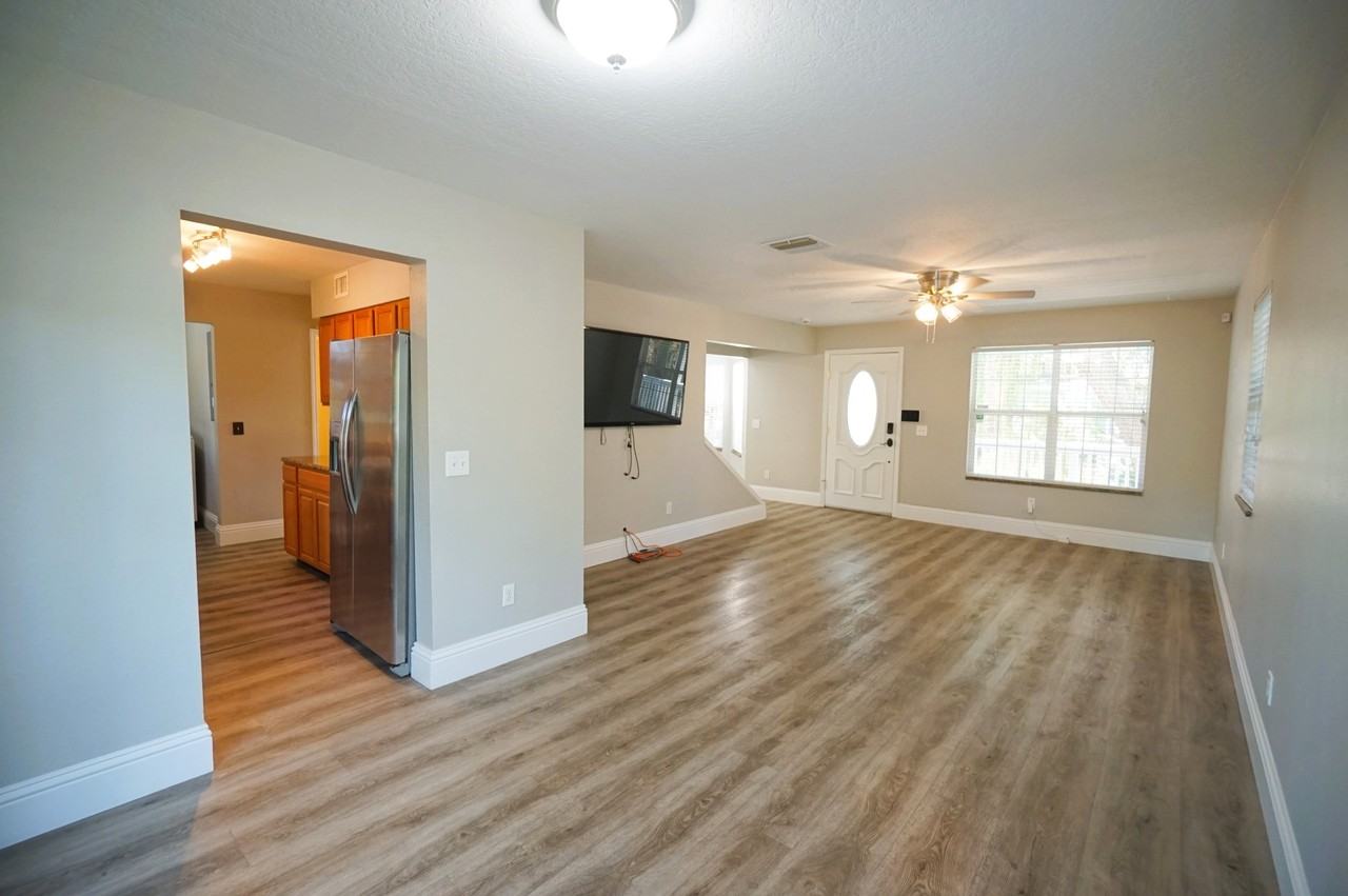 317 W Hanlon St - Photo 7 of 29