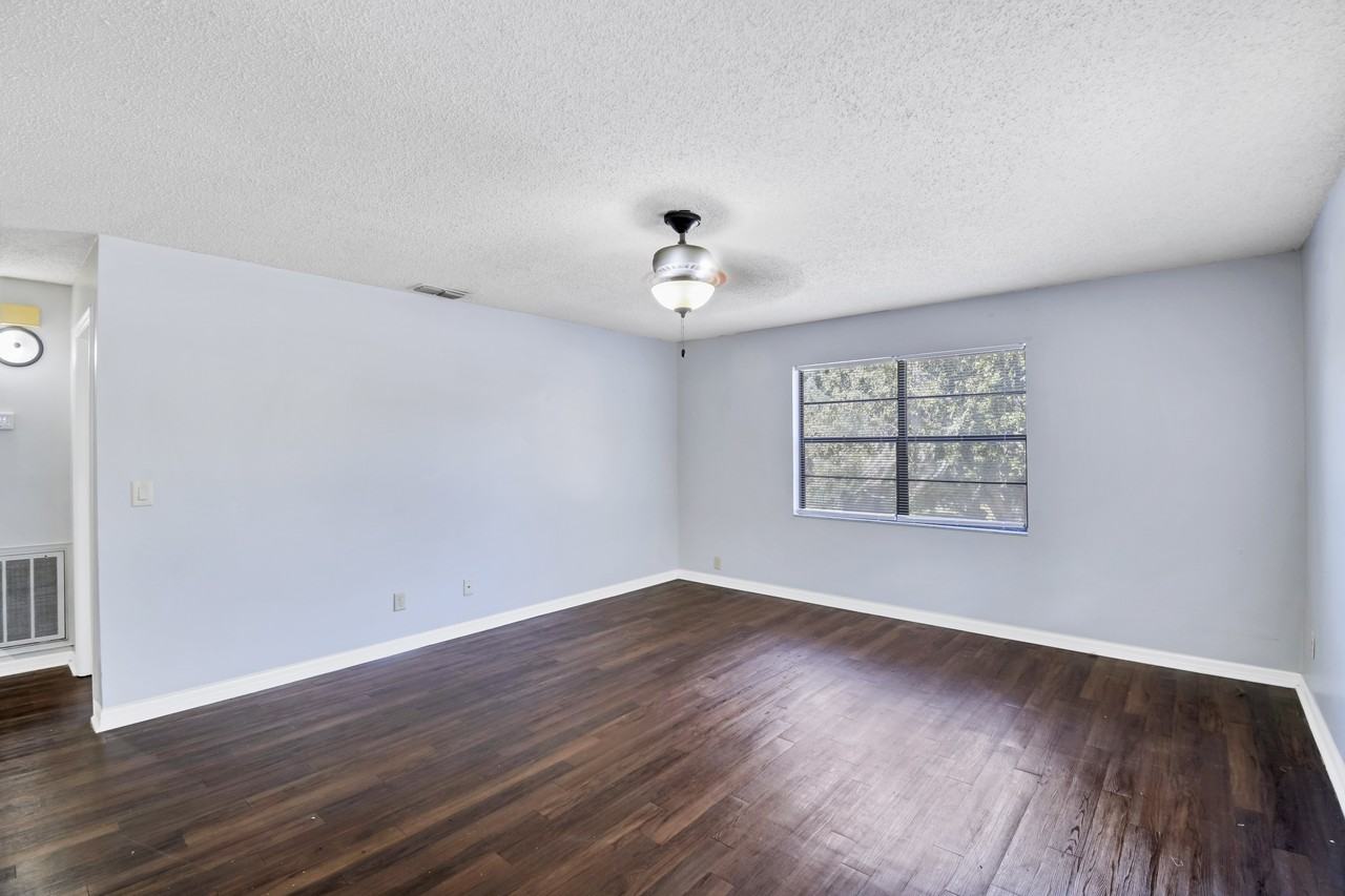 200 Ridgecrest Loop #B - Photo 2 of 7