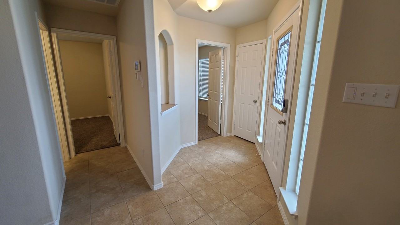 5311 Mohawk Dr - Photo 3 of 33