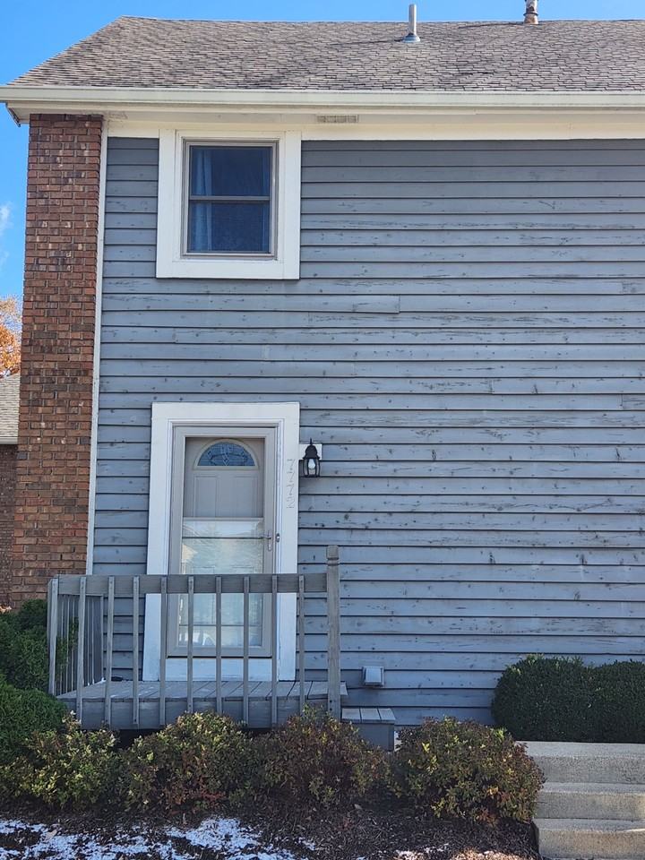 7772 Sawmill Rd - Photo 2 of 23