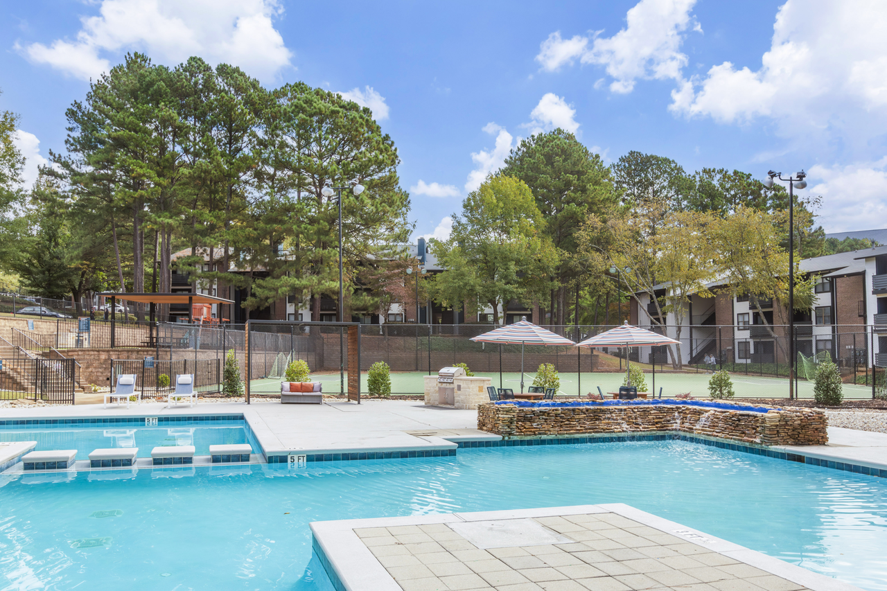 The Rowen - Photo 4 of 24