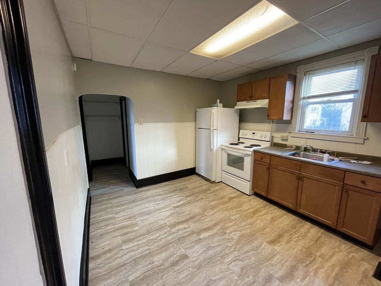 102 S Westbrook Ave #102 - Photo 3 of 11