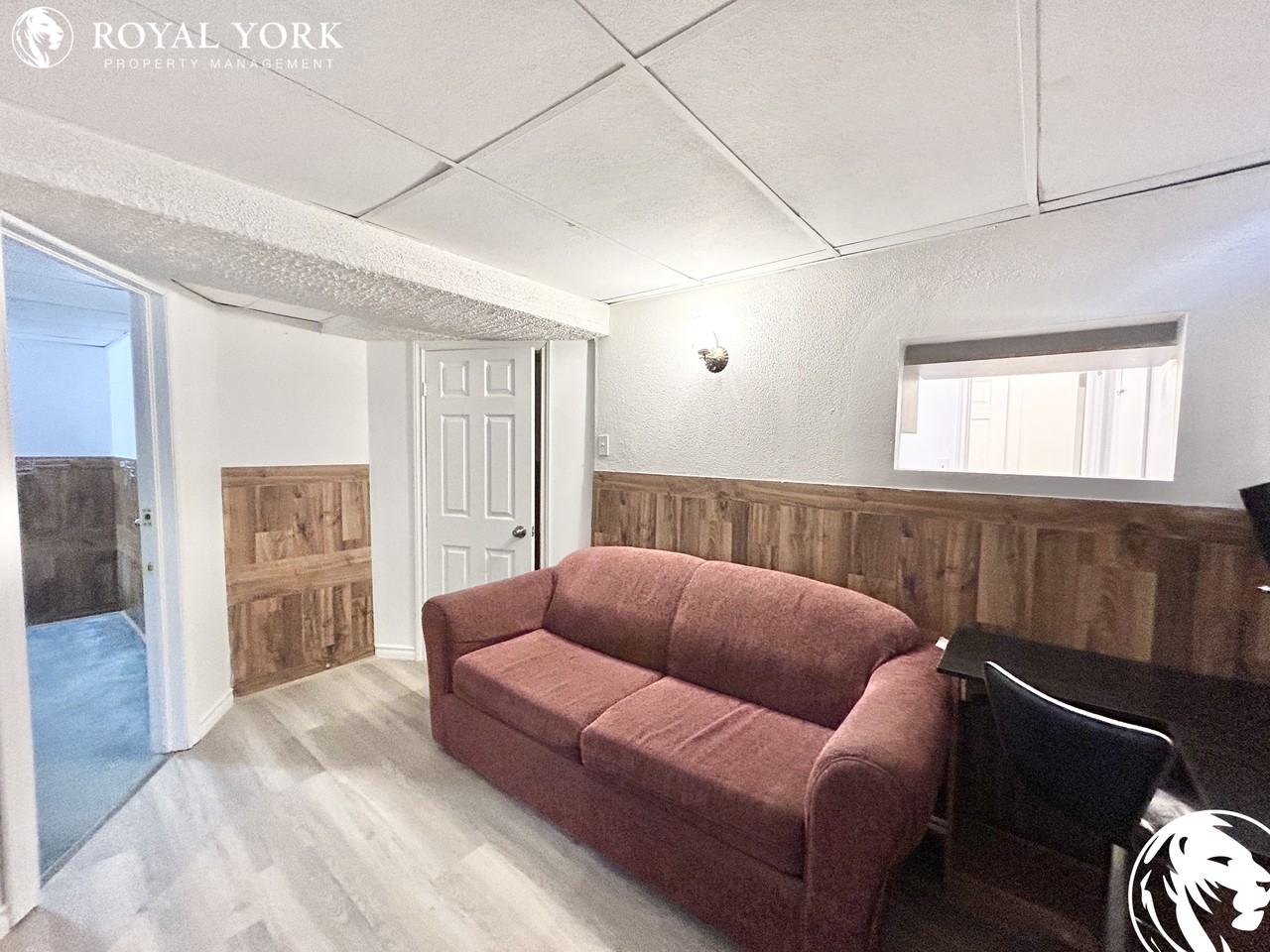 52 Greene Dr #2 - Photo 2 of 27