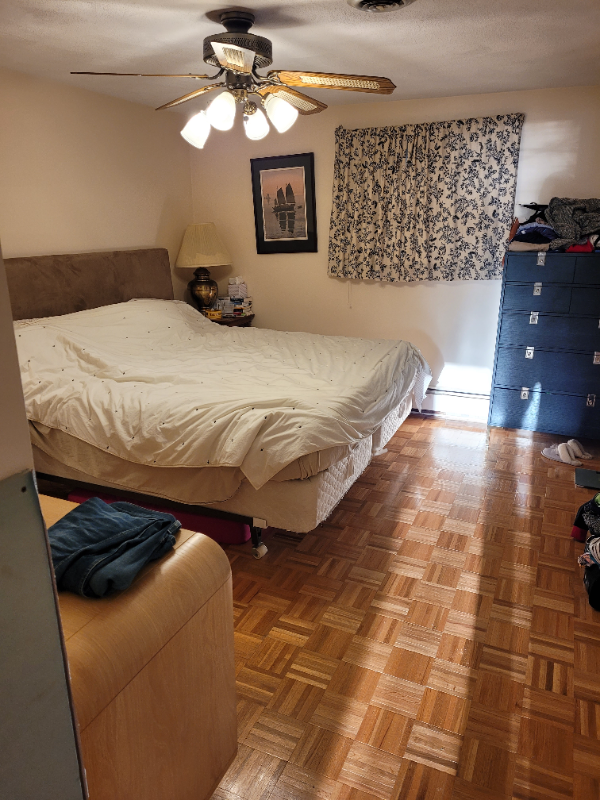 138 Tafts Ave - Photo 3 of 14