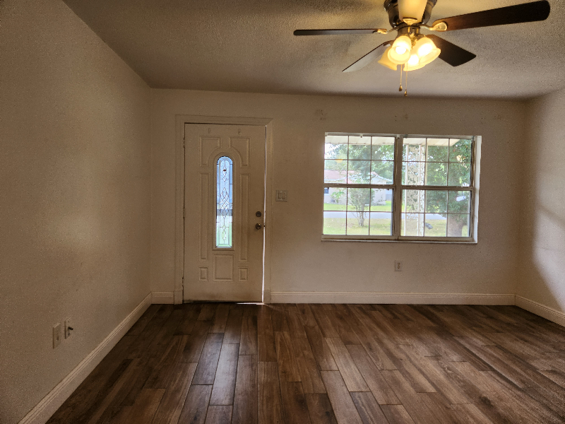 803 Maple Ave - Photo 2 of 21