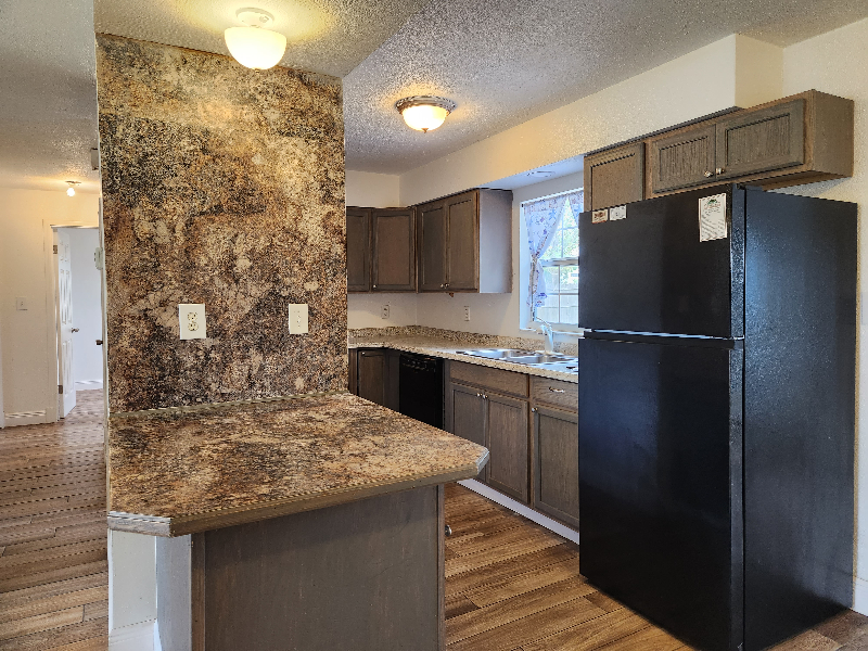 803 Maple Ave - Photo 3 of 21