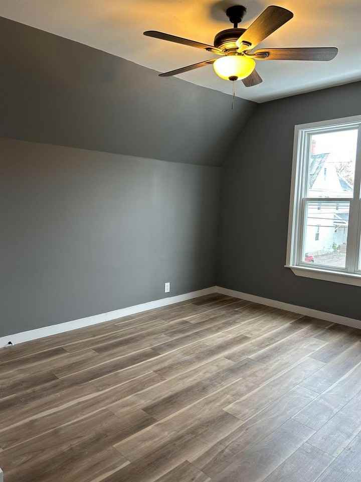 360 Lutz St - Photo 3 of 11