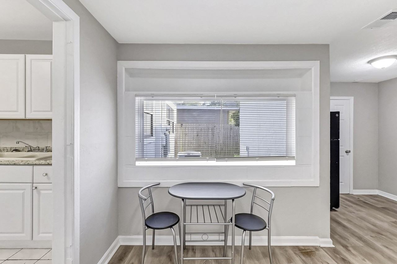 27th Street South - Photo 5 of 11