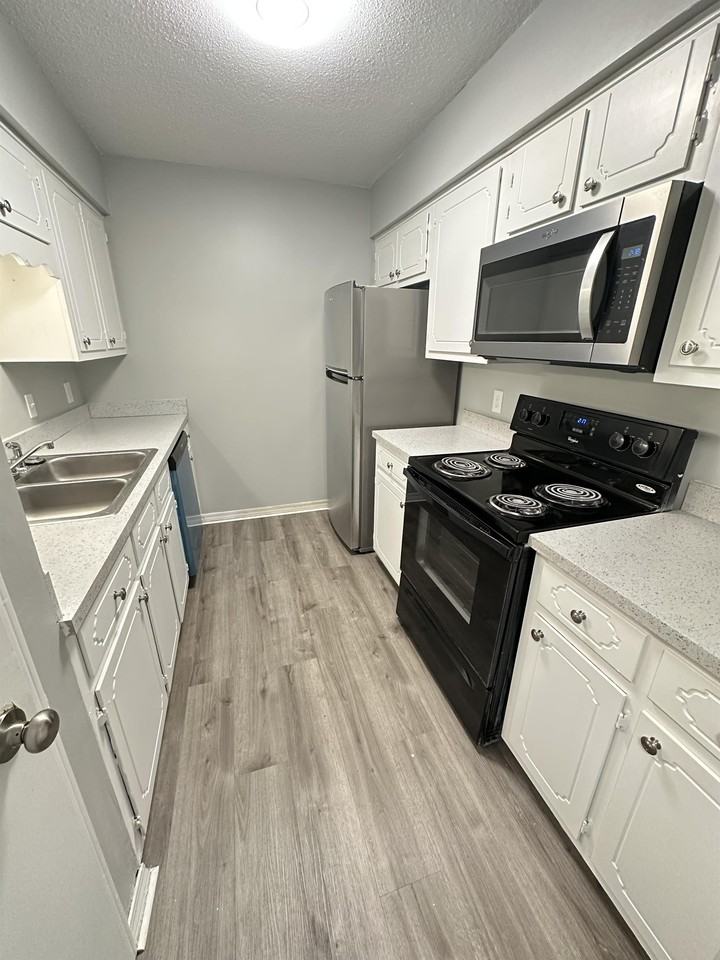 500 Lincoln Street - 201 A #201A - Photo 3 of 10