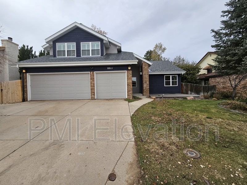8011 Eagle Feather Way - Photo 2 of 30