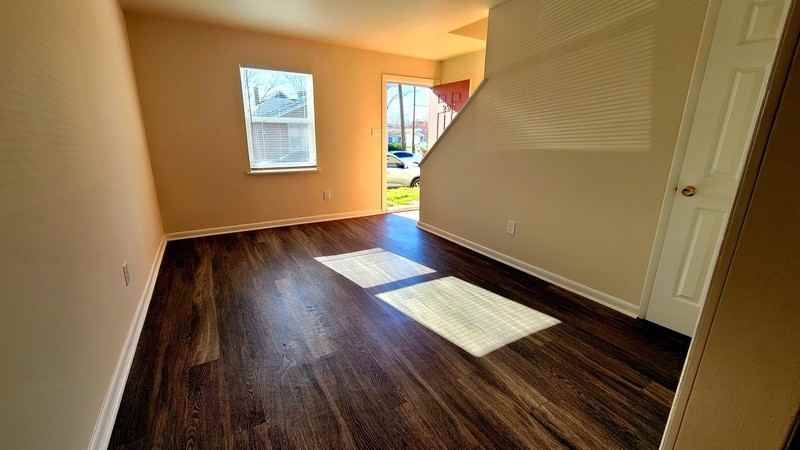 2202 Williamsburg Rd #6 - Photo 6 of 17