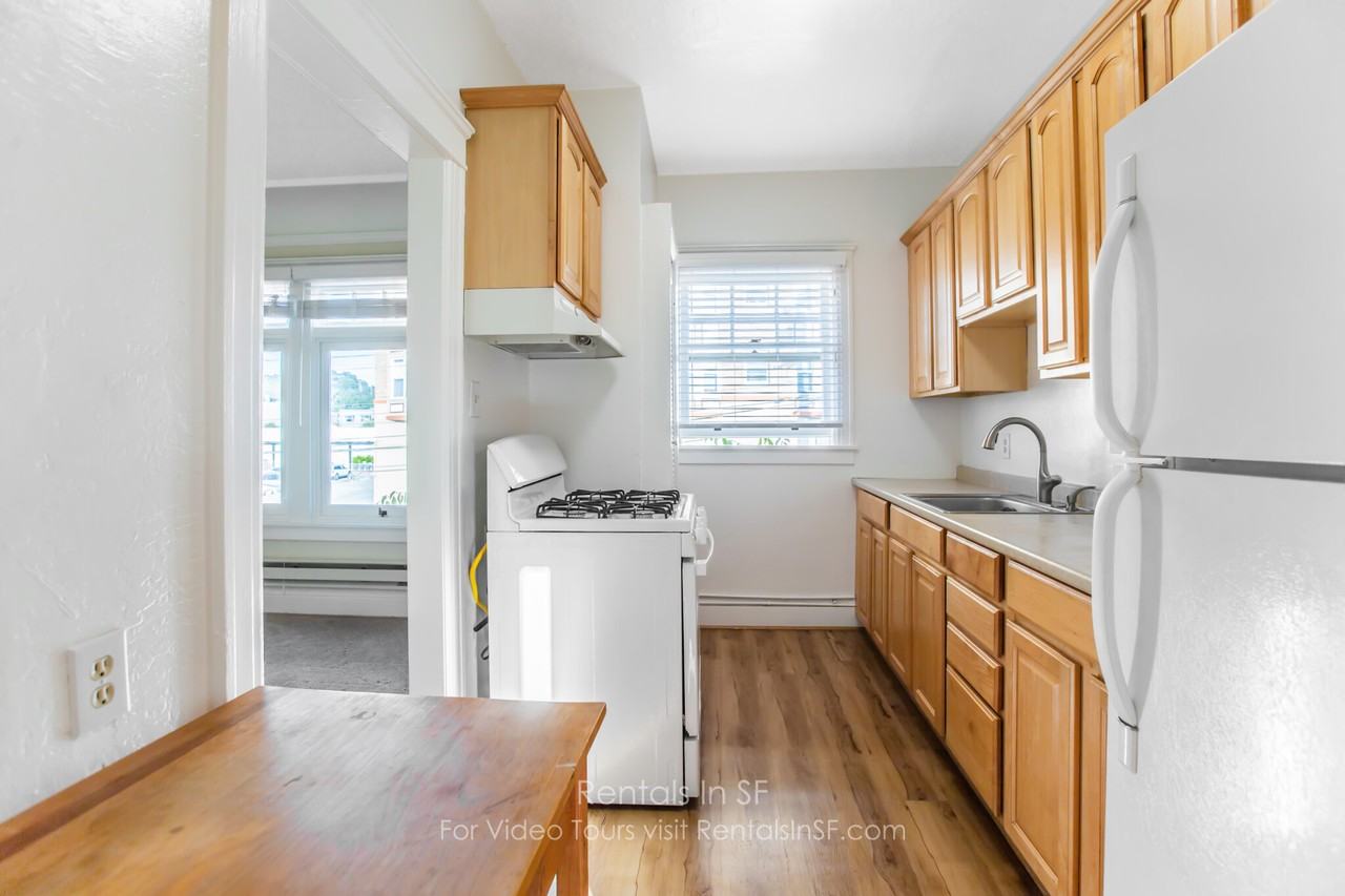 1309 26th Ave #2 - Photo 5 of 12