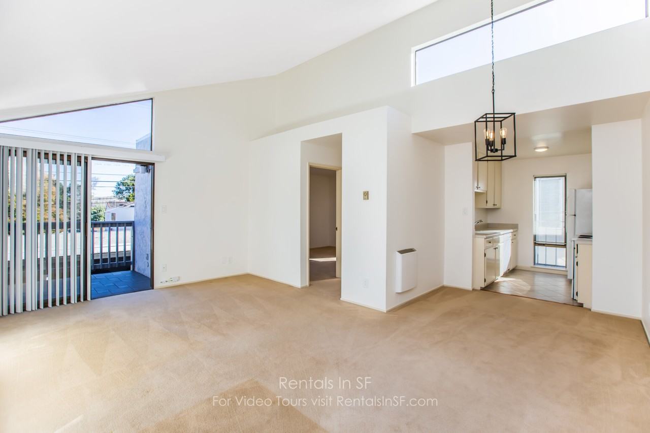 952 Chula Vista Ave #3 - Photo 3 of 14