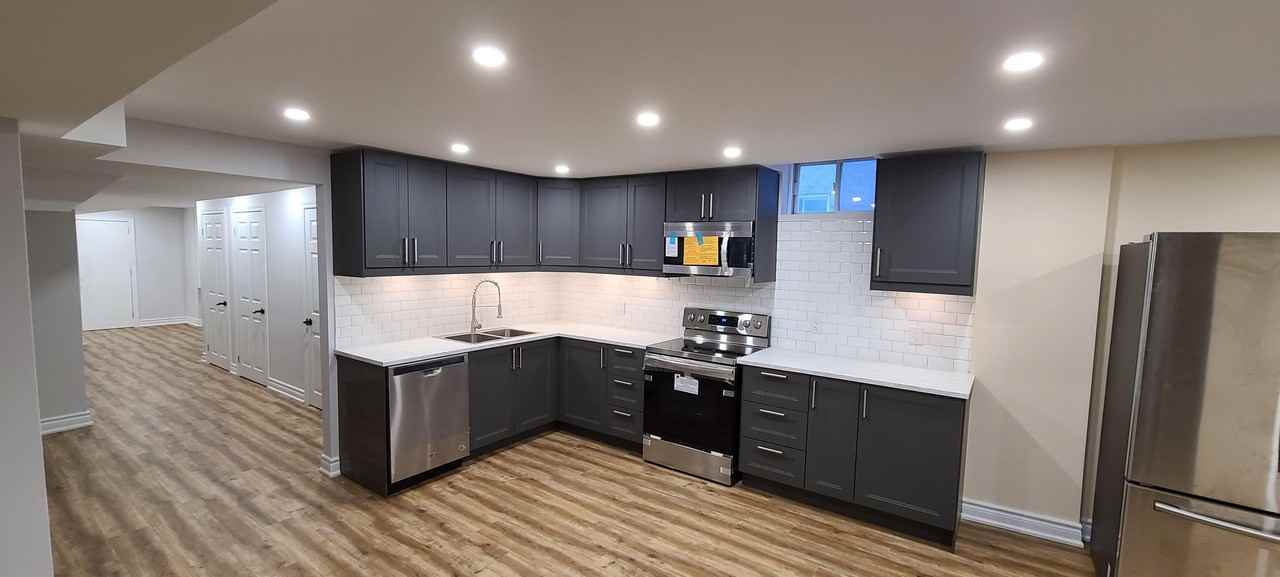 16 Stark Crescent - Photo 2 of 10