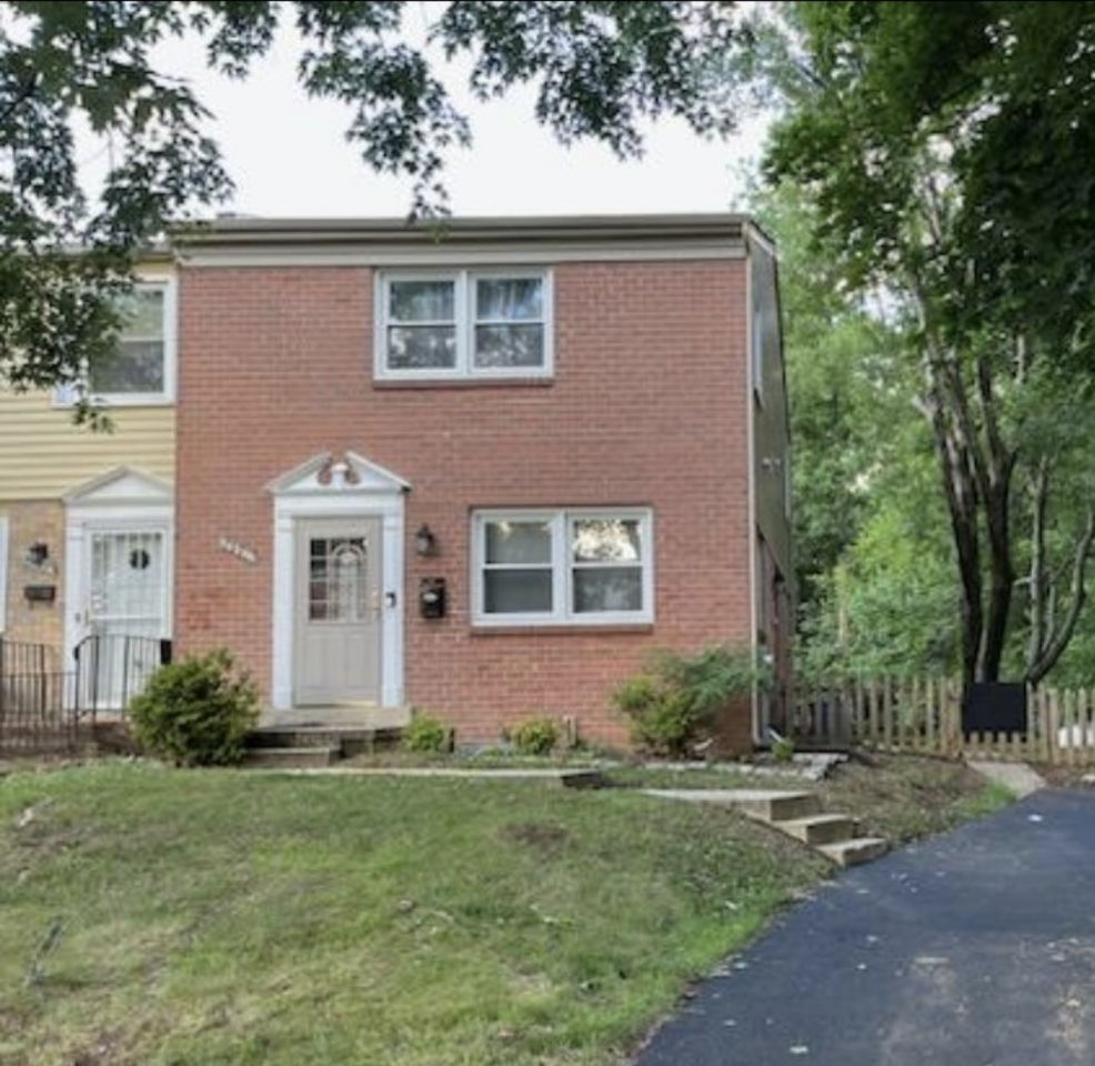 5601 Rollins Ln #TH - Photo 2 of 15