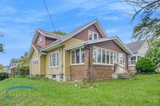 148 Diamond Ave Ne #1 - Photo 1 of 1