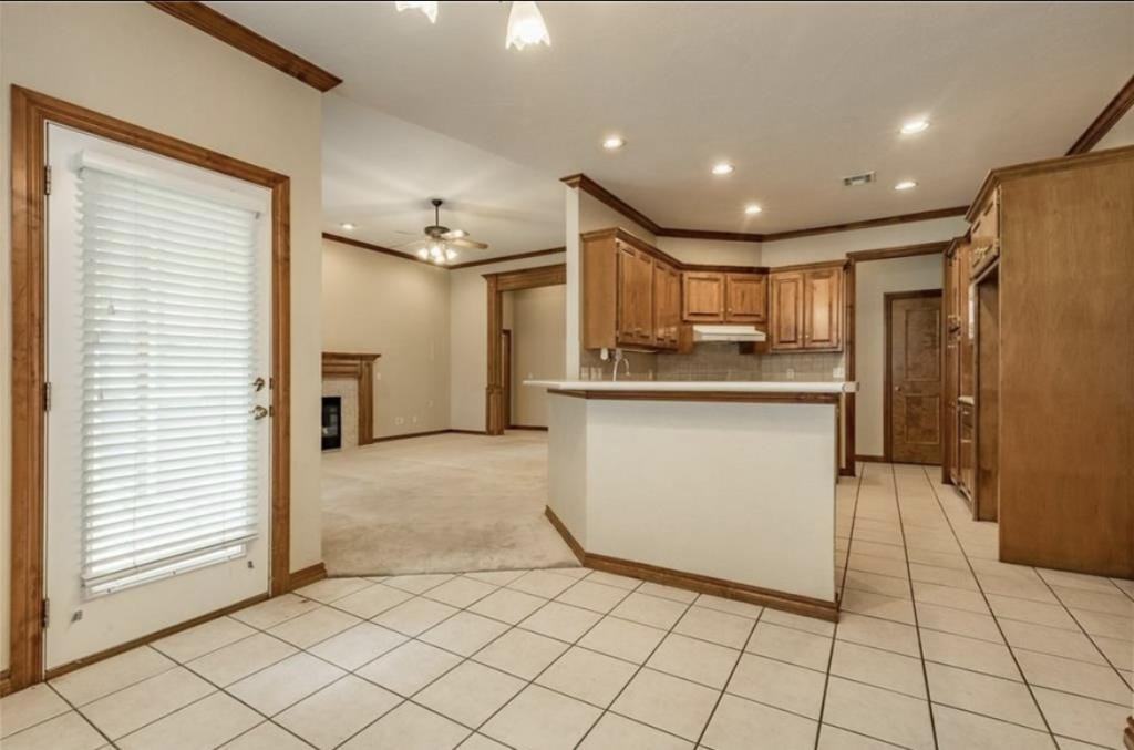 2828 Canton Ln - Photo 4 of 14