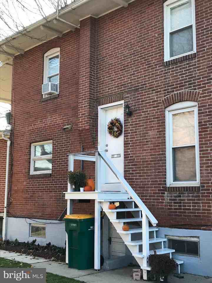 2320 Cleveland Ave - Photo 2 of 11