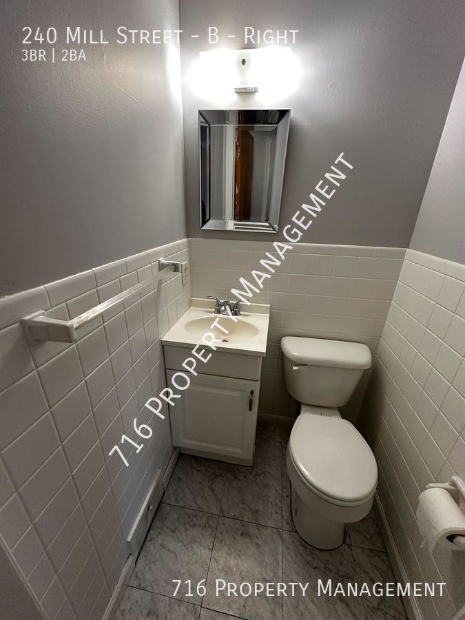 240 Mill St - Photo 3 of 27