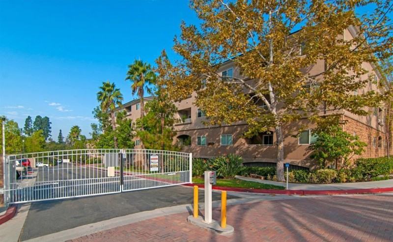 7677 Mission Gorge Rd - Photo 2 of 17