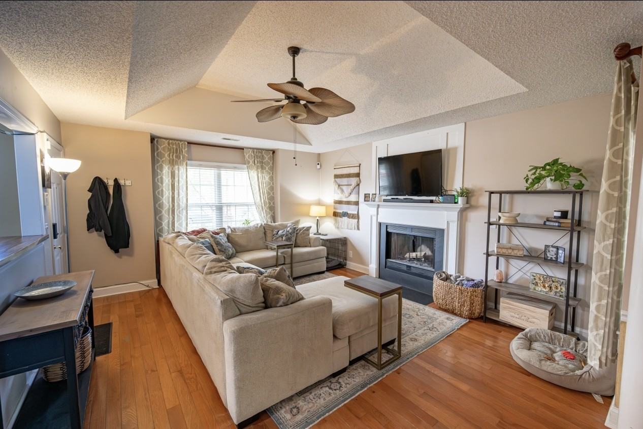3320 Brucemont Dr #NA - Photo 3 of 28