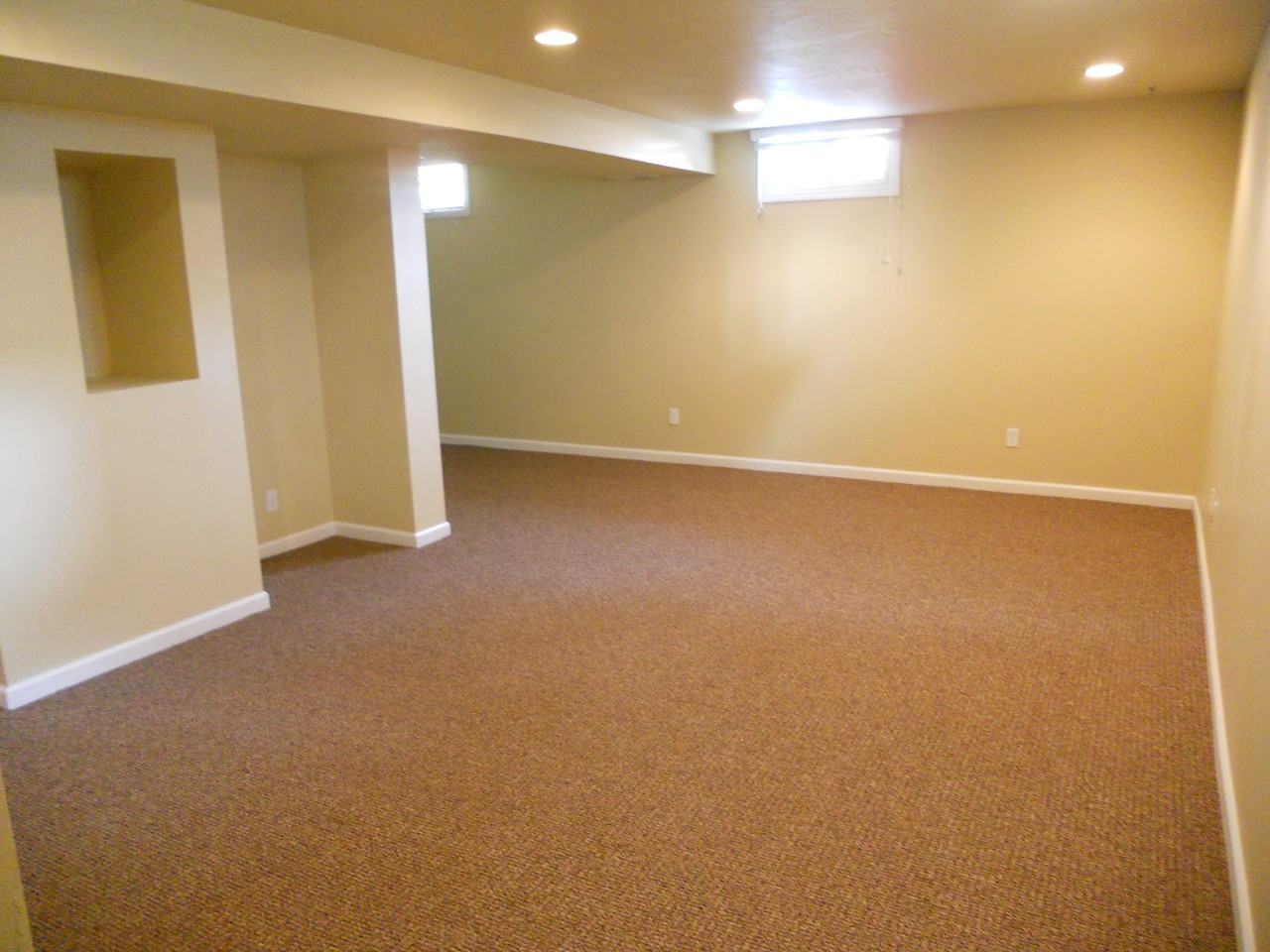 2012 36th St - Photo 3 of 7