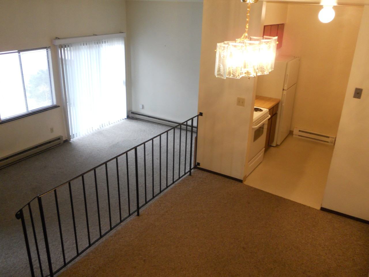 1315 E Broadway St #9 - Photo 3 of 6