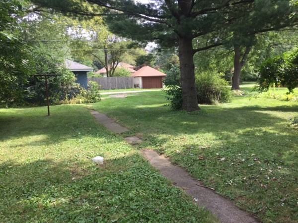 2213 Elizabeth Ave - Photo 2 of 14