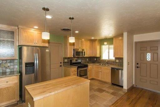 1258 Dusty Ln - Photo 2 of 20