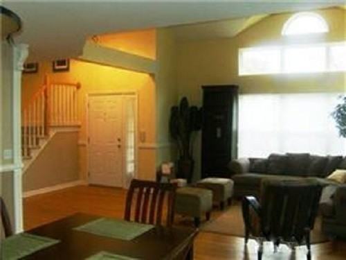 223 High Ridge Ct - Photo 3 of 6